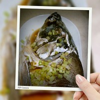 清蒸花鲢鱼头的做法 步骤3
