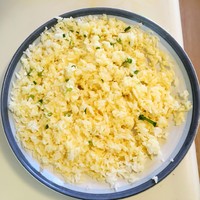 黄金蛋炒饭(改良版)-剩饭也美味的做法 步骤3