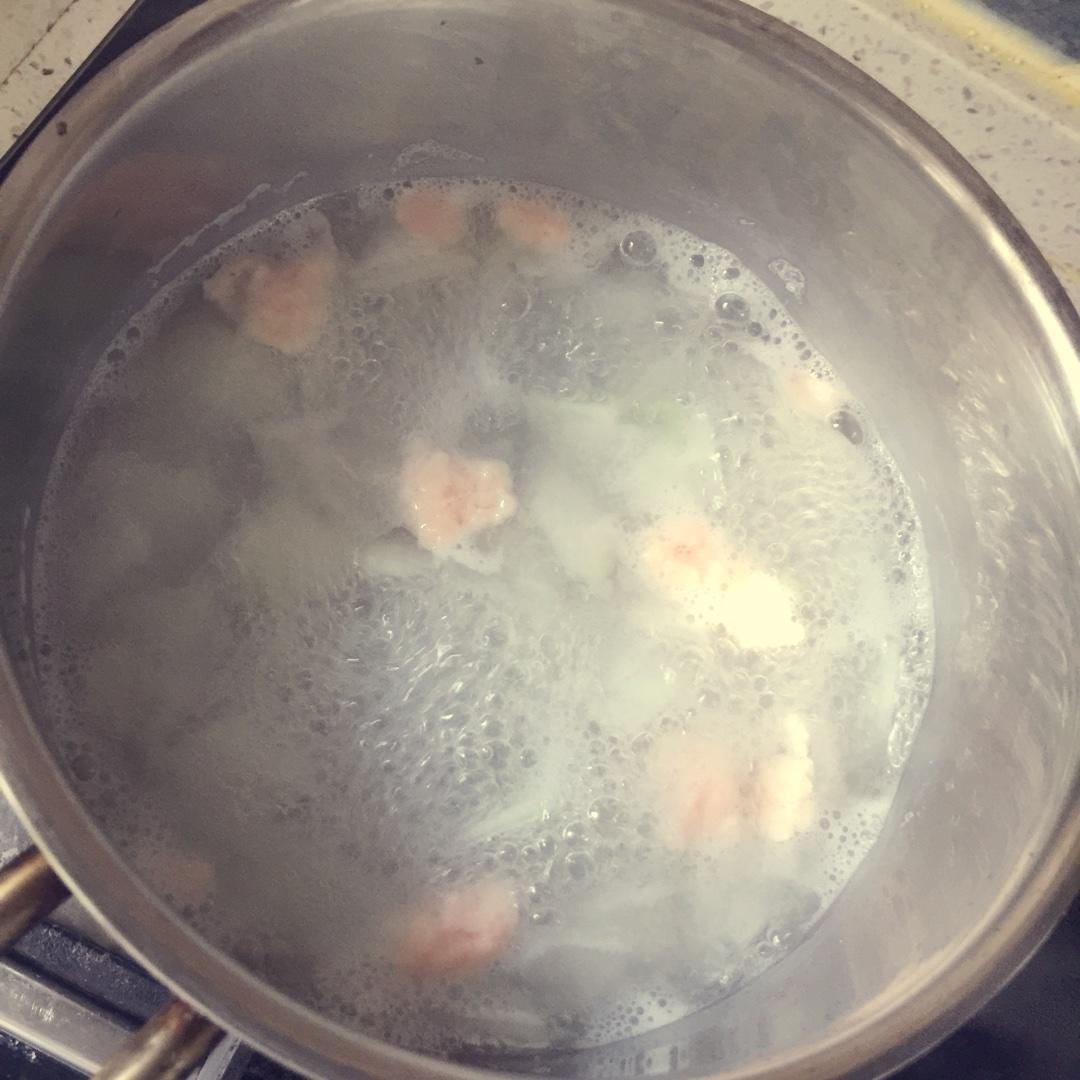 宝宝辅食~冬瓜虾仁丸子汤的做法