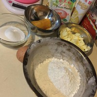蛋黄薯泥曲奇(原创健康烘焙)的做法 步骤1