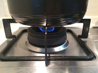 腊肉土豆焖饭，砂锅版本也可用电饭煲或铸铁锅煮饭的做法 步骤7
