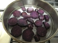 紫薯的新吃法---酸奶紫薯的做法 步骤1