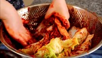 来自己腌制韩国泡菜吧的做法 步骤17