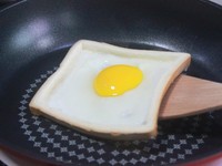 营养全面的早餐-煎蛋三明治的做法 步骤5