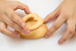 愛心餅干 翻糖餅干 簡單的餅干的做法 步驟12