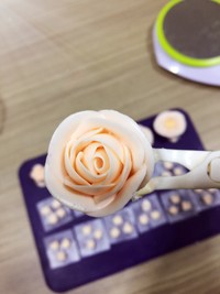 韩式裱花--玫瑰的做法 步骤1