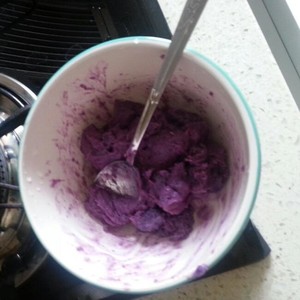简单甜品*紫薯香蕉卷的做法