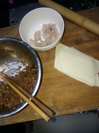 鲜虾猪肉小馄饨的做法 步骤3