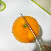切个橙子的做法 步骤1