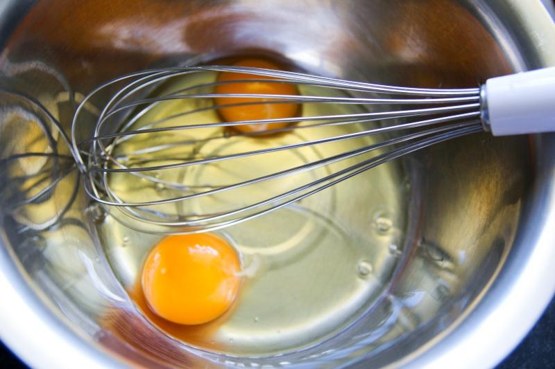 超簡易滑又彈的雞蛋布丁Custard Pudding(詳細教程)的做法 步驟8