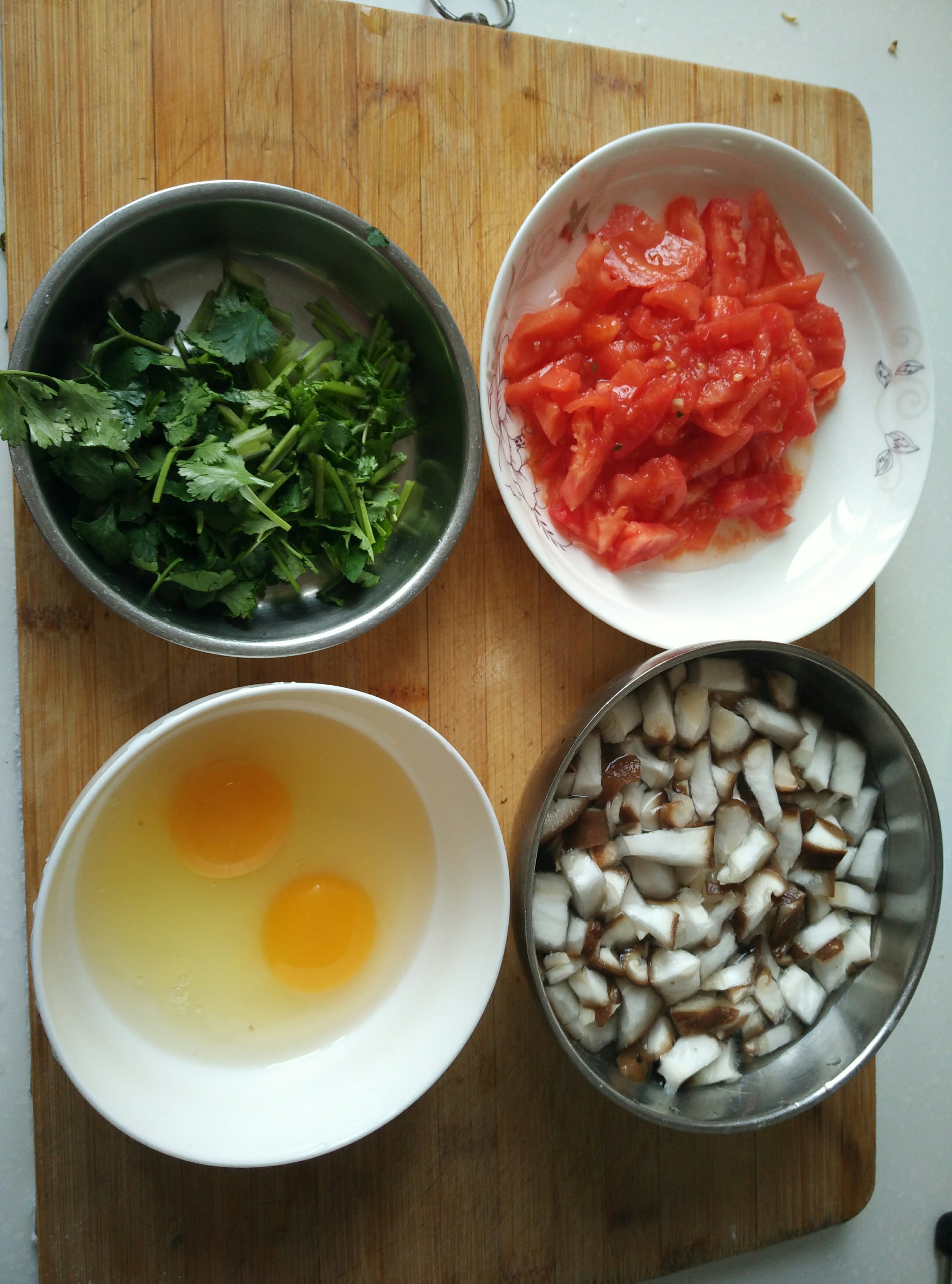 西红柿疙瘩汤的做法 步骤2