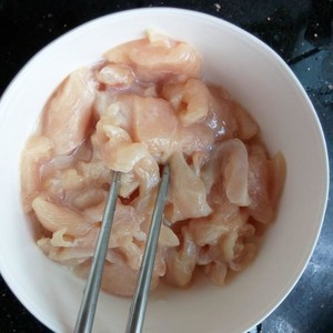 杏鮑菇炒雞胸肉的做法 步驟2
